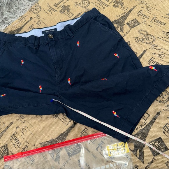 Tommy Hilfiger Navy Blue Parrot Embroidery Shorts Size 35
Excellent Condition - Picture 11 of 11